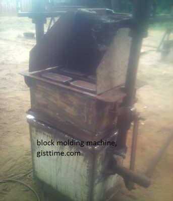 a block molding machine