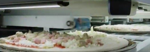Pizza making robot