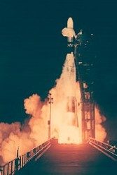 MARINER 5 IS LAUNCHED TO VENUS