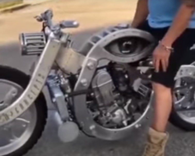 Collapsible Heavy Steel Motorcycle